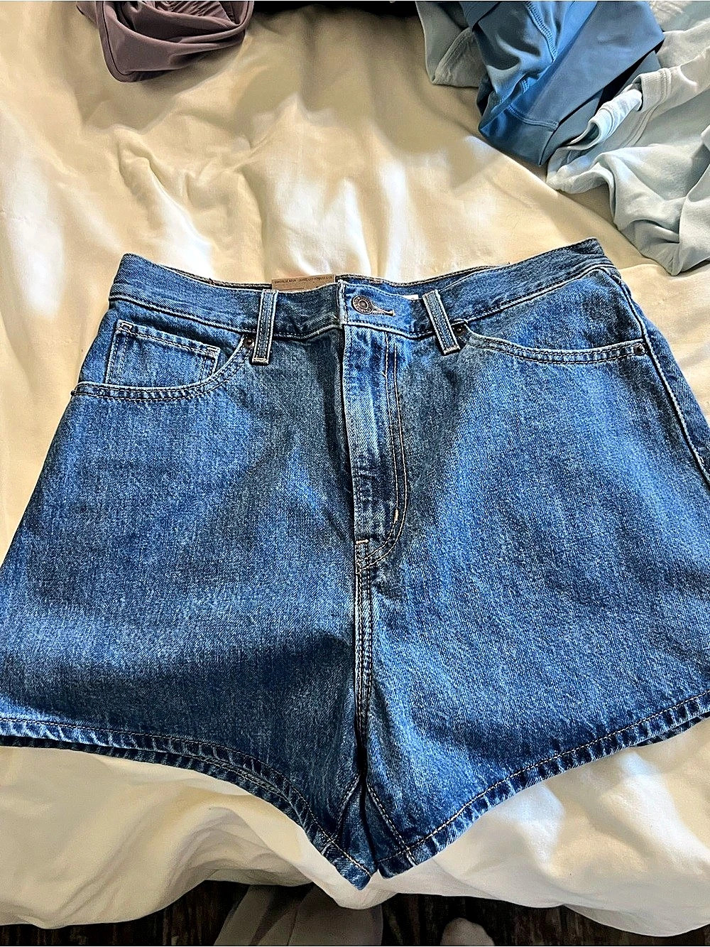 Levi's High-Waisted Mom Shorts Blue Waist 29